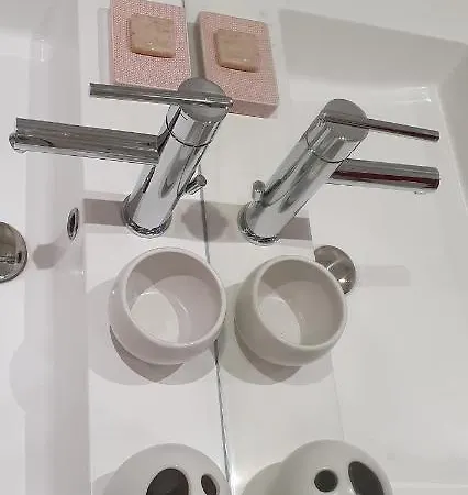 Le Lodge, T2 Classe 3 Etoiles Avec Jardin, Parking, Piscine & A 2 Pas Apartment