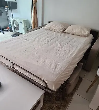 Apartman Le Lodge, T2 Classe 3 Etoiles Avec Jardin, Parking, Piscine & A 2 Pas Menton