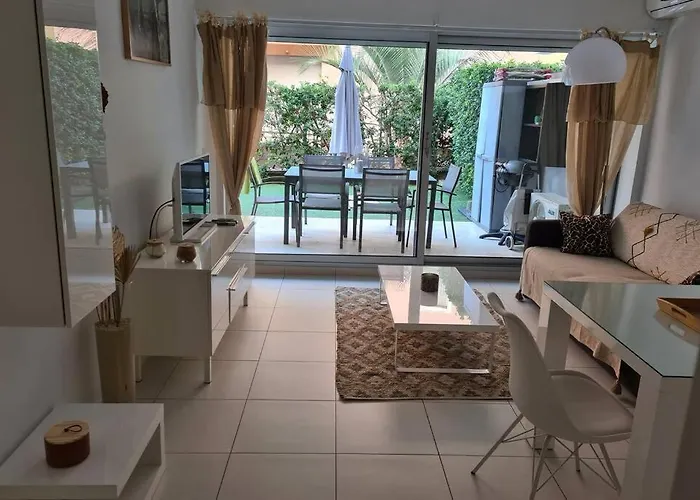 Le Lodge, T2 Classe 3 Etoiles Avec Jardin, Parking, Piscine & A 2 Pas