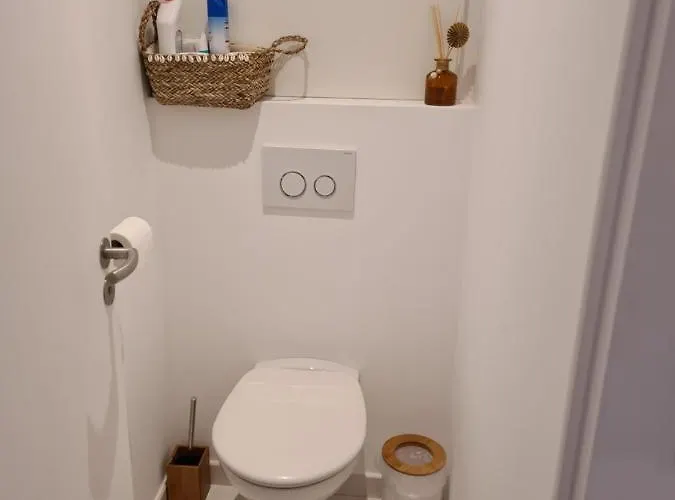 Le Lodge, T2 Classe 3 Etoiles Avec Jardin, Parking, Piscine & A 2 Pas 아파트