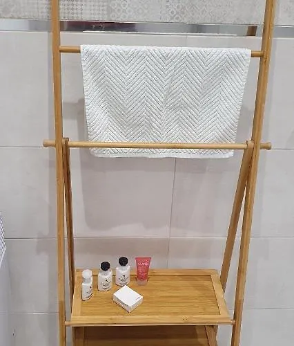 Le Lodge, T2 Classe 3 Etoiles Avec Jardin, Parking, Piscine & A 2 Pas 아파트 *