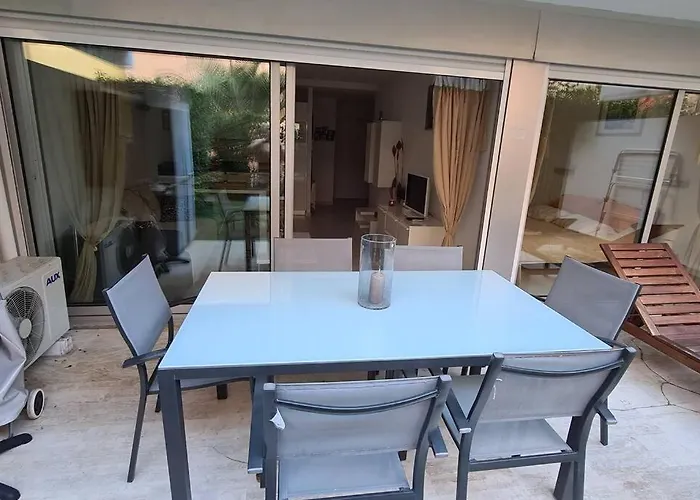 Le Lodge, T2 Classe 3 Etoiles Avec Jardin, Parking, Piscine & A 2 Pas Apartment